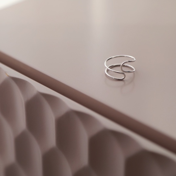 Minimalist Midi Ring | 925 Silver - Picture 2 of 8